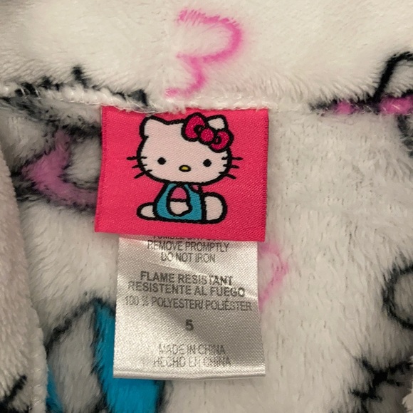 Hello Kitty Robe  EUC - Picture 3 of 7